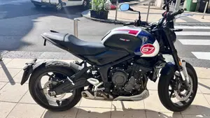 Triumph Trident 660 Triple Tribute Edition (2024) 