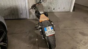 Harley-Davidson 883 Low (2008 - 12) - XL 883L  (5)