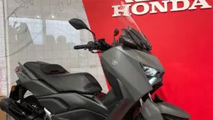 Yamaha X-Max 300 (2025 - 26) 