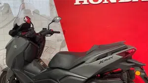 Yamaha X-Max 300 (2025 - 26)  (8)