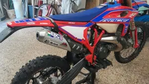 Betamotor RR 300 2T Enduro Race (2025)  (3)