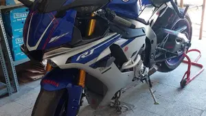 Yamaha YZF R1 (2015 - 16) 