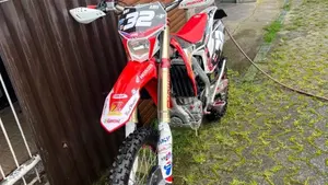 Honda CRF 250RF (2015) 