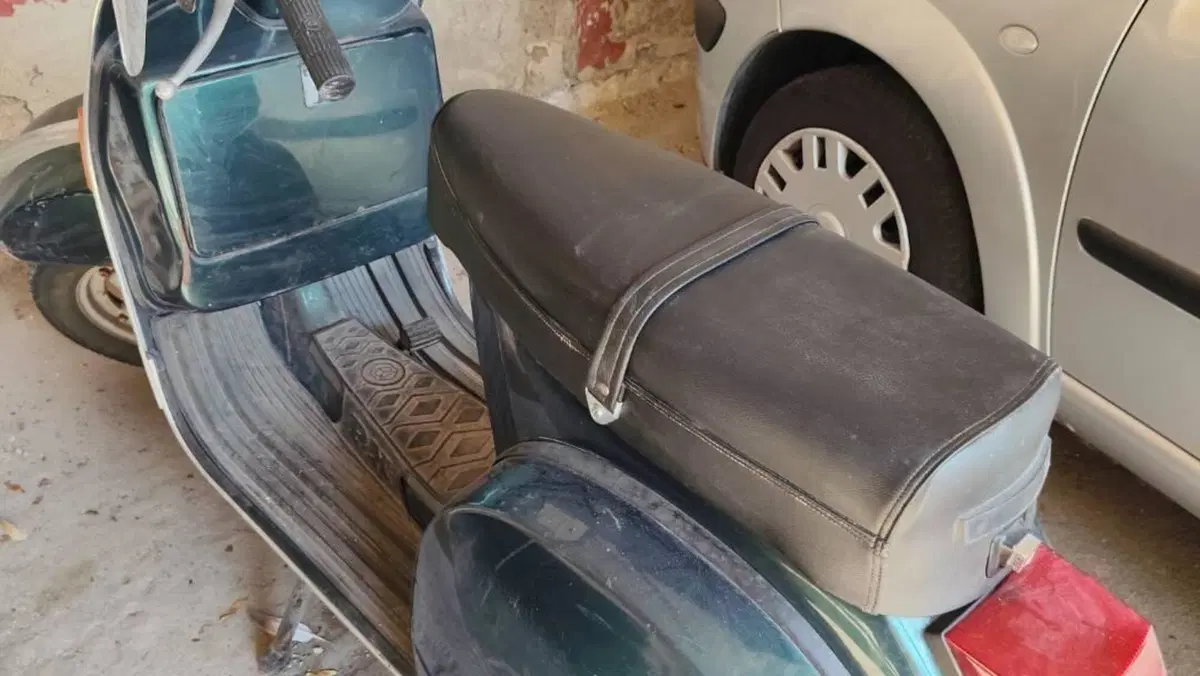 Piaggio Vespa 150 PX (1980 - 00)  (2)