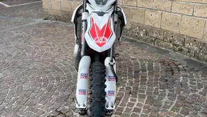 Betamotor RR 125 2T Enduro (2019)  (3)