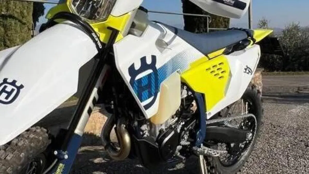 Husqvarna FE 450 (2024)  (2)