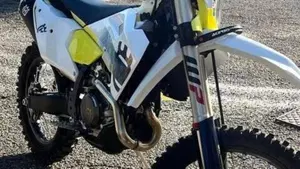 Husqvarna FE 450 (2024)  (3)