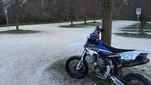 Yamaha YZ 450 F (2017)  (2)