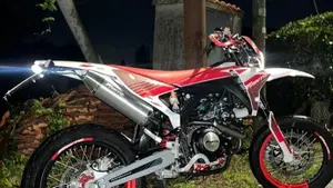 Fantic Motor XMF 125 Motard Performance 4T (2023 - 24)  (5)