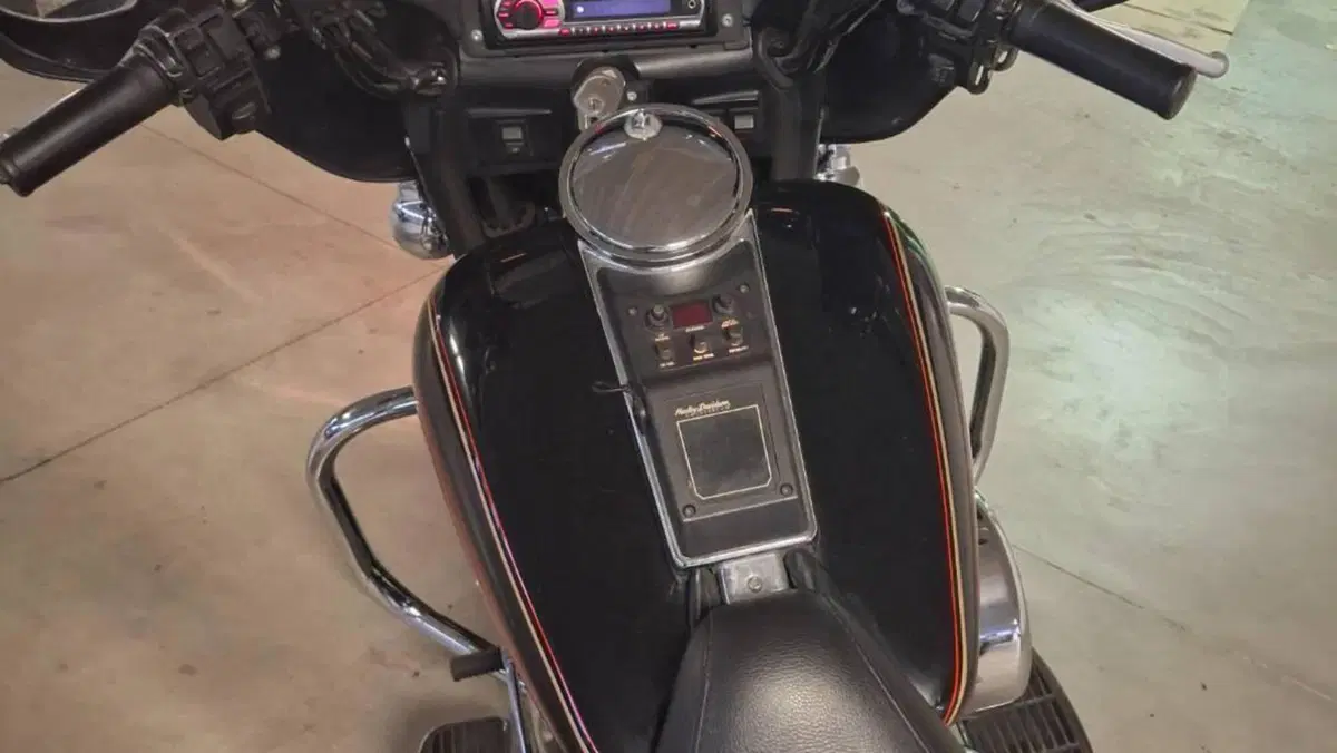Harley-Davidson   (3)
