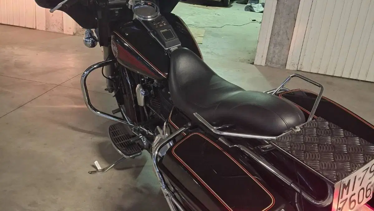 Harley-Davidson   (5)