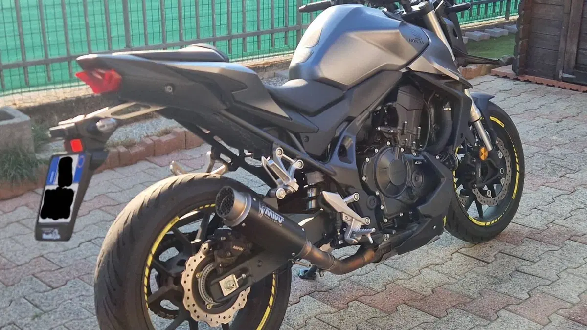 Honda CB 750 Hornet (2023 - 24)  (2)