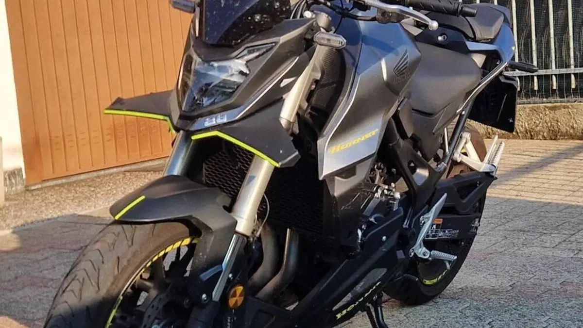 Honda CB 750 Hornet (2023 - 24)  (3)