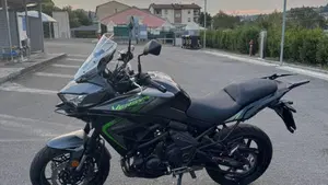Kawasaki Versys 650 (2025 - 27)  (2)