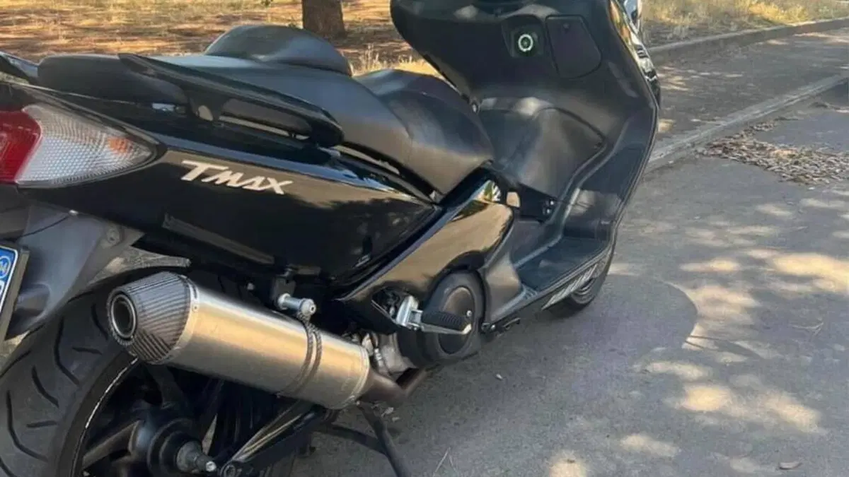 Yamaha T-Max 500 (2004 - 07)  (2)