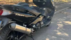 Yamaha T-Max 500 (2004 - 07)  (2)