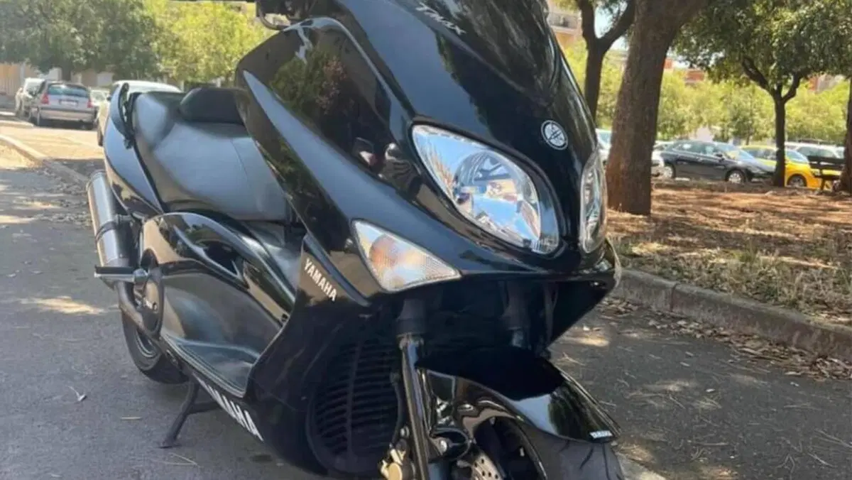 Yamaha T-Max 500 (2004 - 07)  (3)