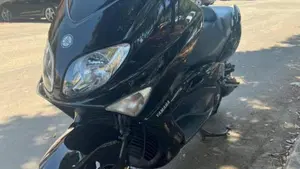 Yamaha T-Max 500 (2004 - 07)  (4)