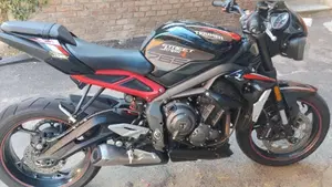 Triumph Street Triple R (2020 - 22)  (2)
