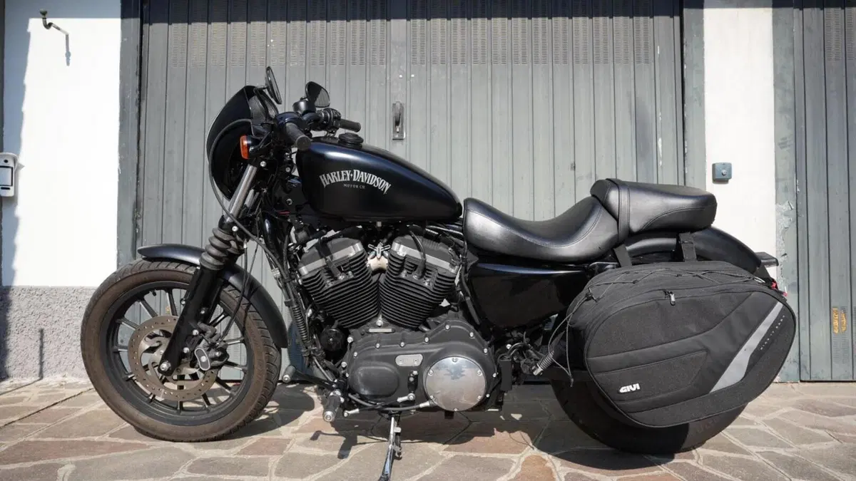 Harley-Davidson 883 Iron (2014 - 16) - XL 883N 