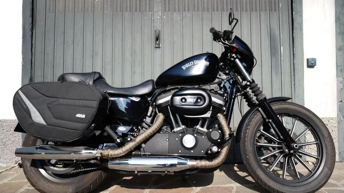 Harley-Davidson 883 Iron (2014 - 16) - XL 883N  (4)