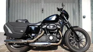 Harley-Davidson 883 Iron (2014 - 16) - XL 883N  (4)