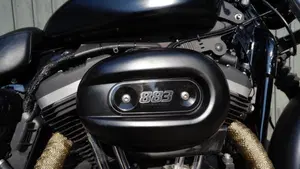 Harley-Davidson 883 Iron (2014 - 16) - XL 883N  (7)