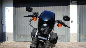 Harley-Davidson 883 Iron (2014 - 16) - XL 883N  (9)