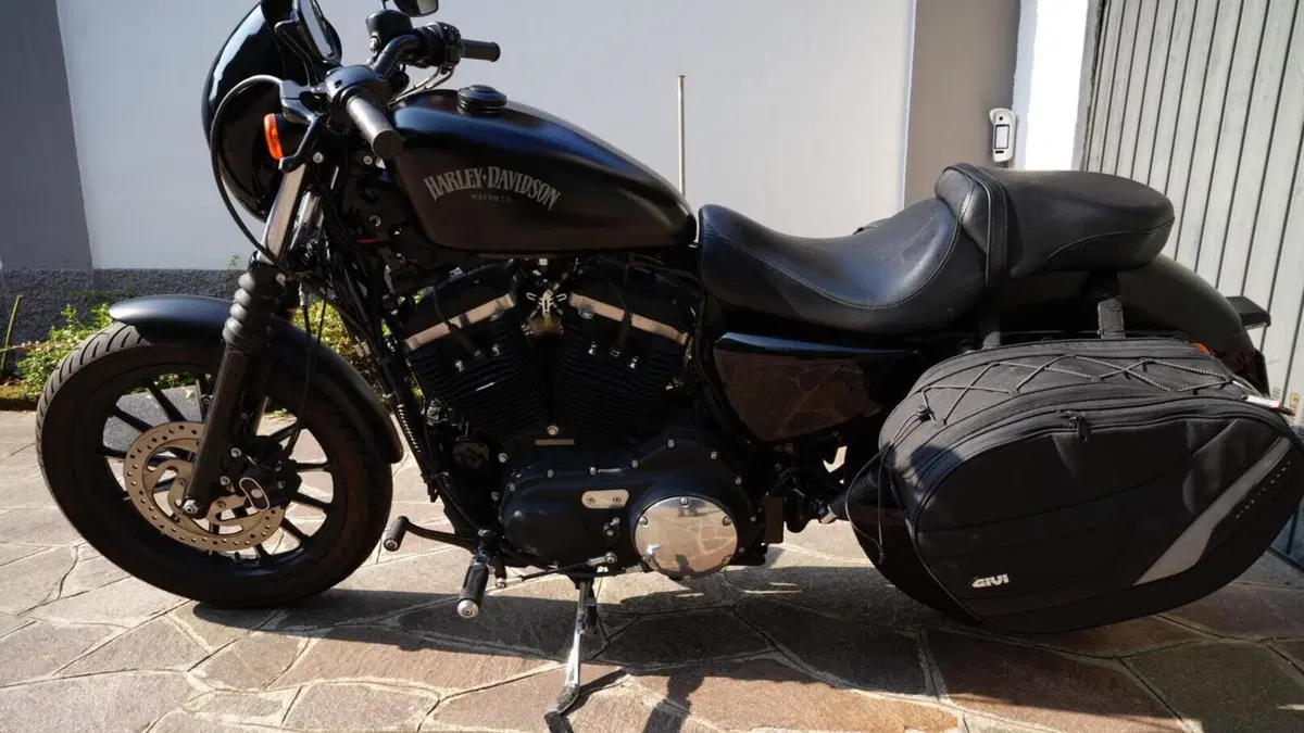 Harley-Davidson 883 Iron (2014 - 16) - XL 883N  (13)