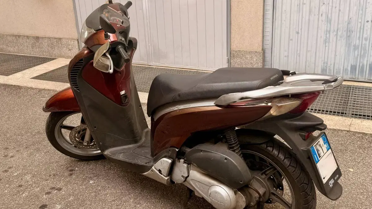 Honda SH 125 i (2009 - 12)  (2)
