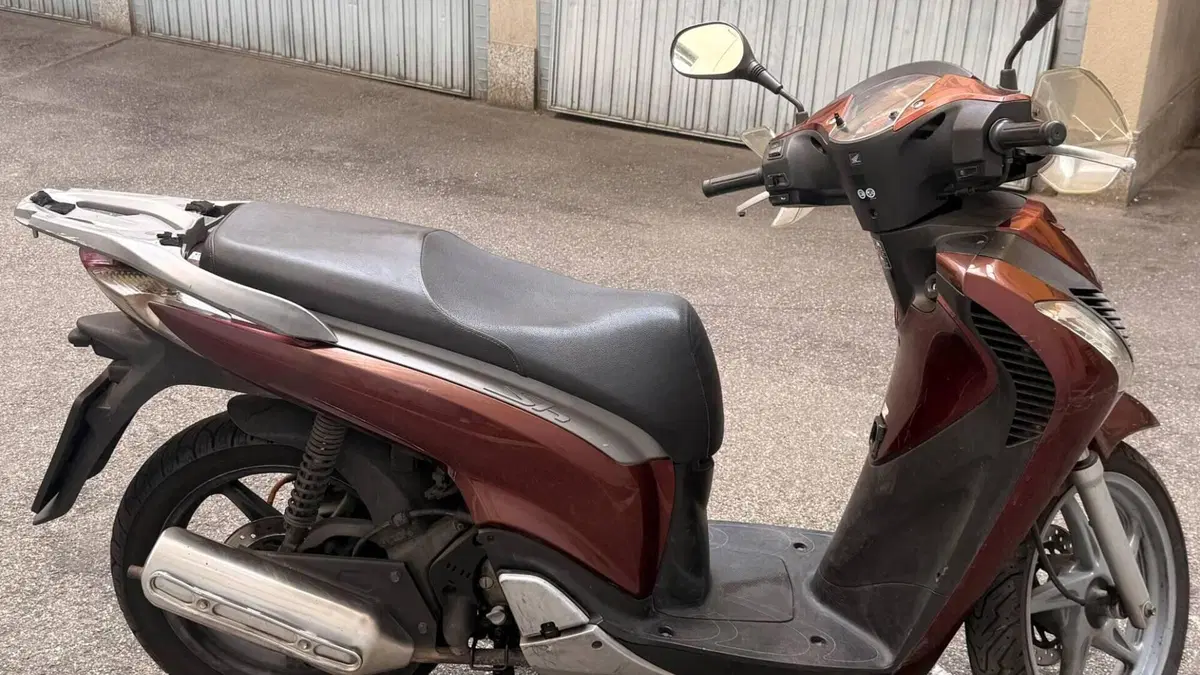 Honda SH 125 i (2009 - 12)  (4)