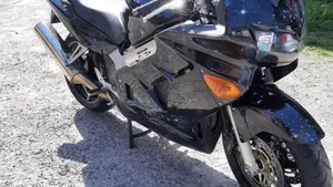 Honda VFR 800 (1998 - 01)  (4)