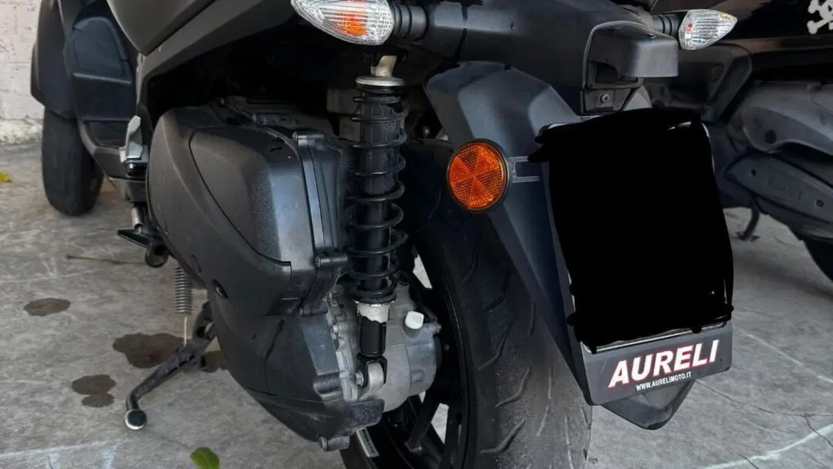 Yamaha Tricity 300 (2021 - 24)  (4)
