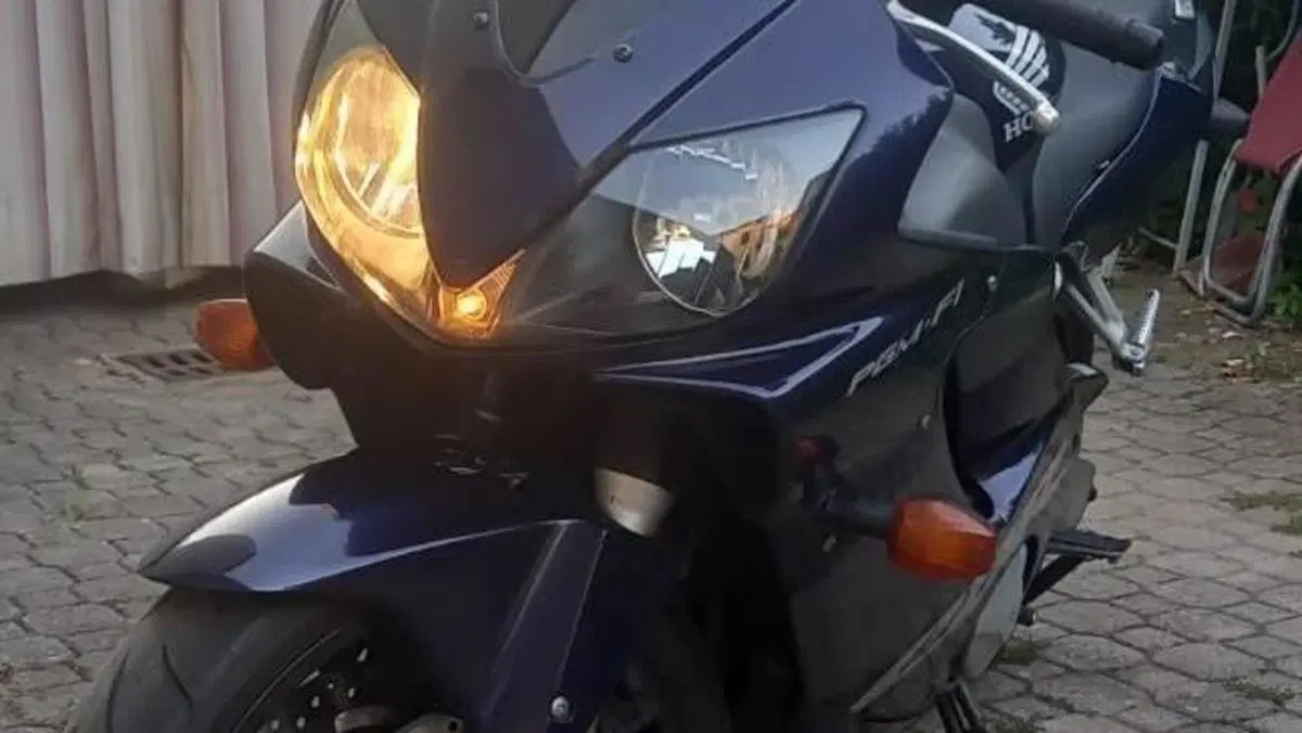Honda CBR 600 F (2001 - 06)  (6)