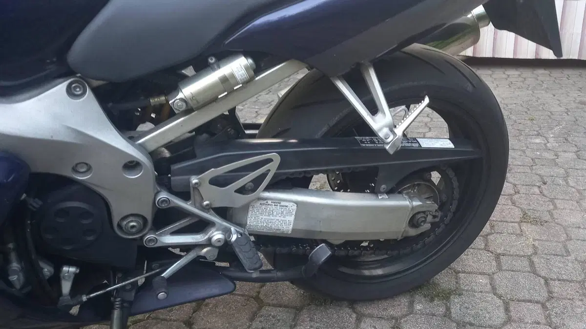 Honda CBR 600 F (2001 - 06)  (7)