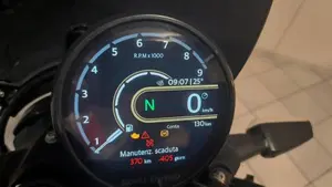 Royal Enfield Guerrilla 450 (2024 - 26)  (10)