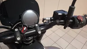 Royal Enfield Guerrilla 450 (2024 - 26)  (9)