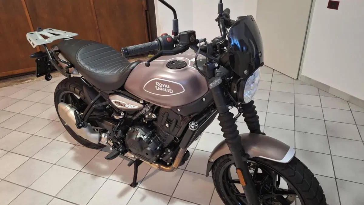 Royal Enfield Guerrilla 450 (2024 - 26) 