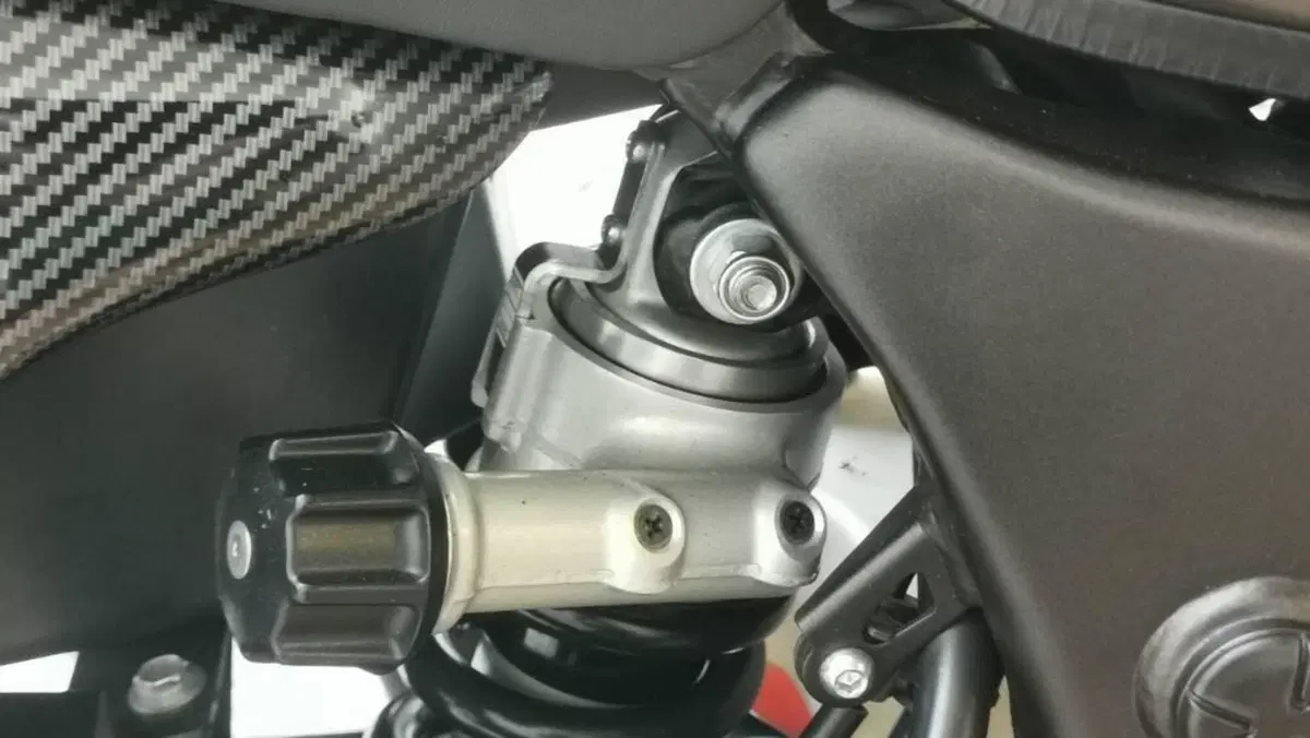 Yamaha XT1200Z Super Ténéré ABS (2010 - 15)  (11)