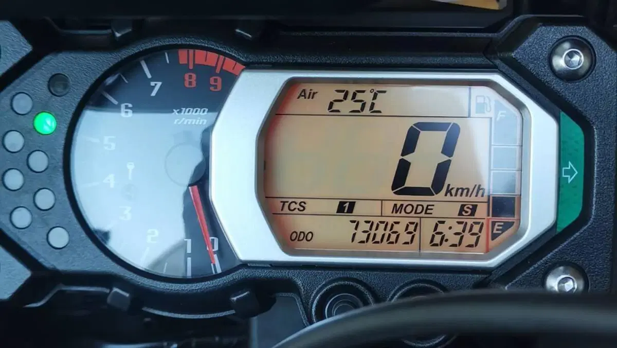Yamaha XT1200Z Super Ténéré ABS (2010 - 15)  (12)