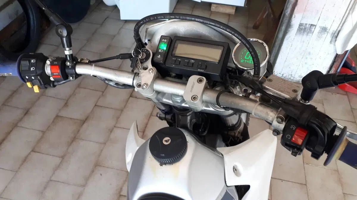 Suzuki DR-Z 400 S (2000 - 06)  (4)