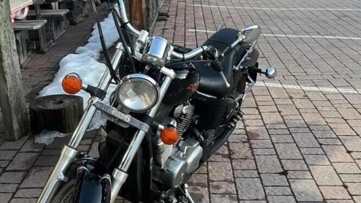 Honda VT 600 C Shadow (1989 - 02)  (5)