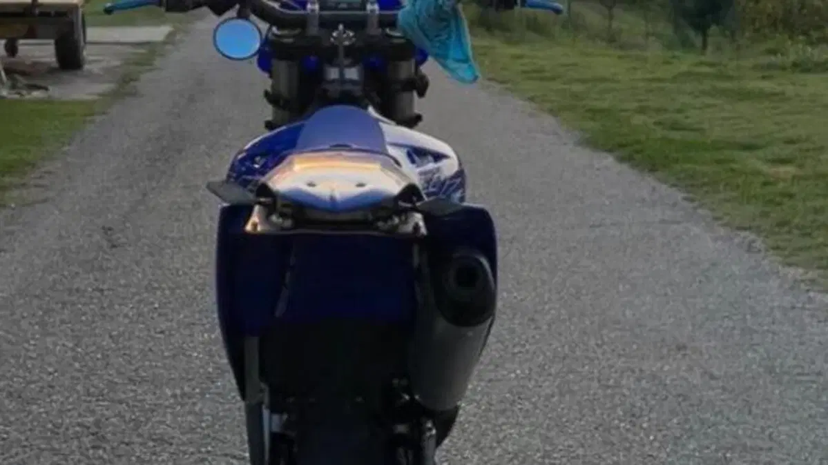 Yamaha YZ 125 (2023)  (3)