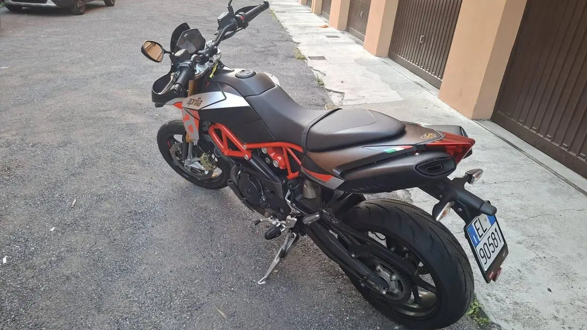 Aprilia Dorsoduro 900 (2017 - 20)  (5)