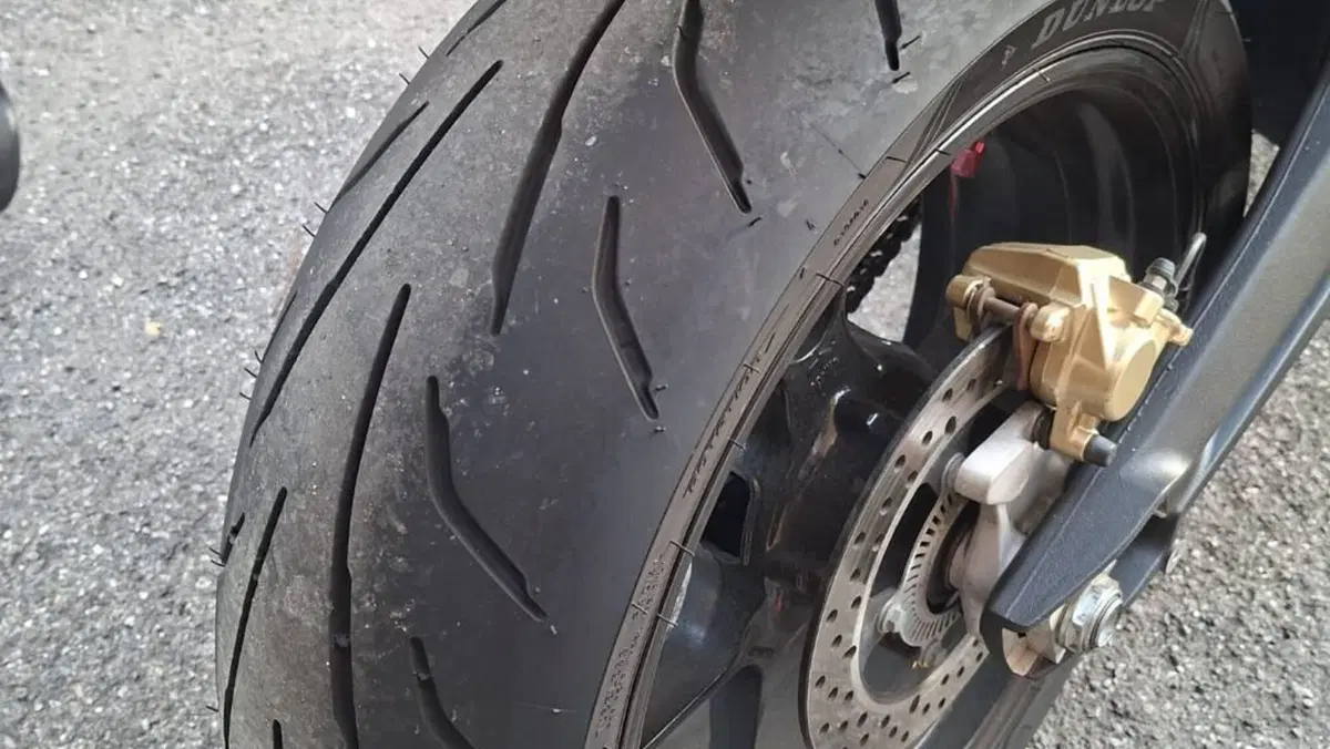 Aprilia Dorsoduro 900 (2017 - 20)  (8)