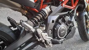 Aprilia Dorsoduro 900 (2017 - 20)  (11)