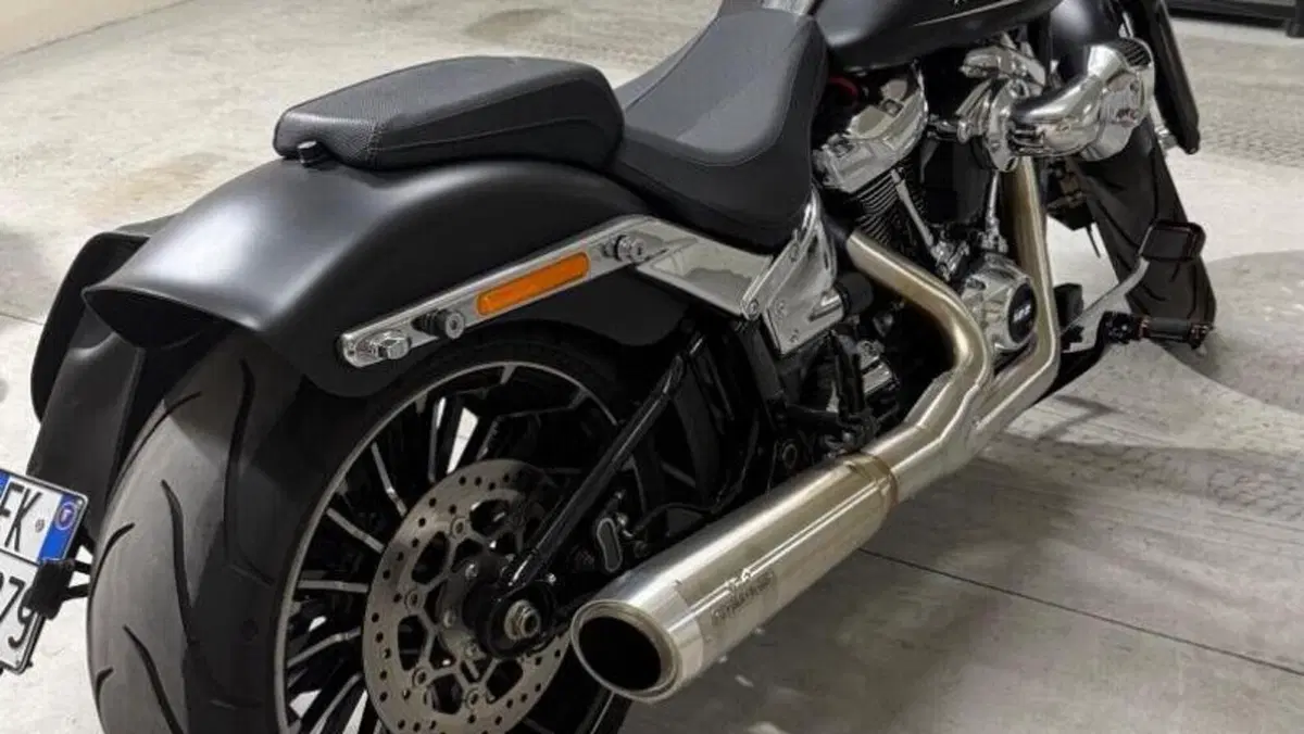 Harley-Davidson Breakout 117 (2023 - 24)  (2)