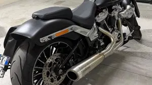 Harley-Davidson Breakout 117 (2023 - 24)  (2)