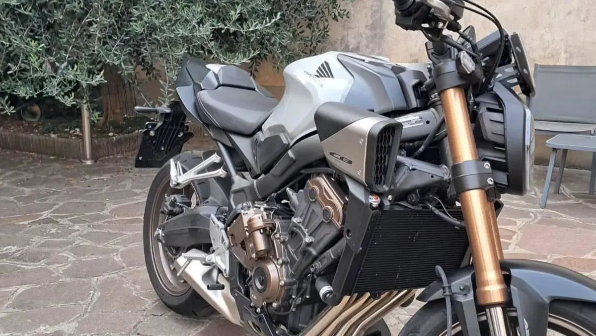 Honda CB 650 R E-Clutch (2024 - 26) 