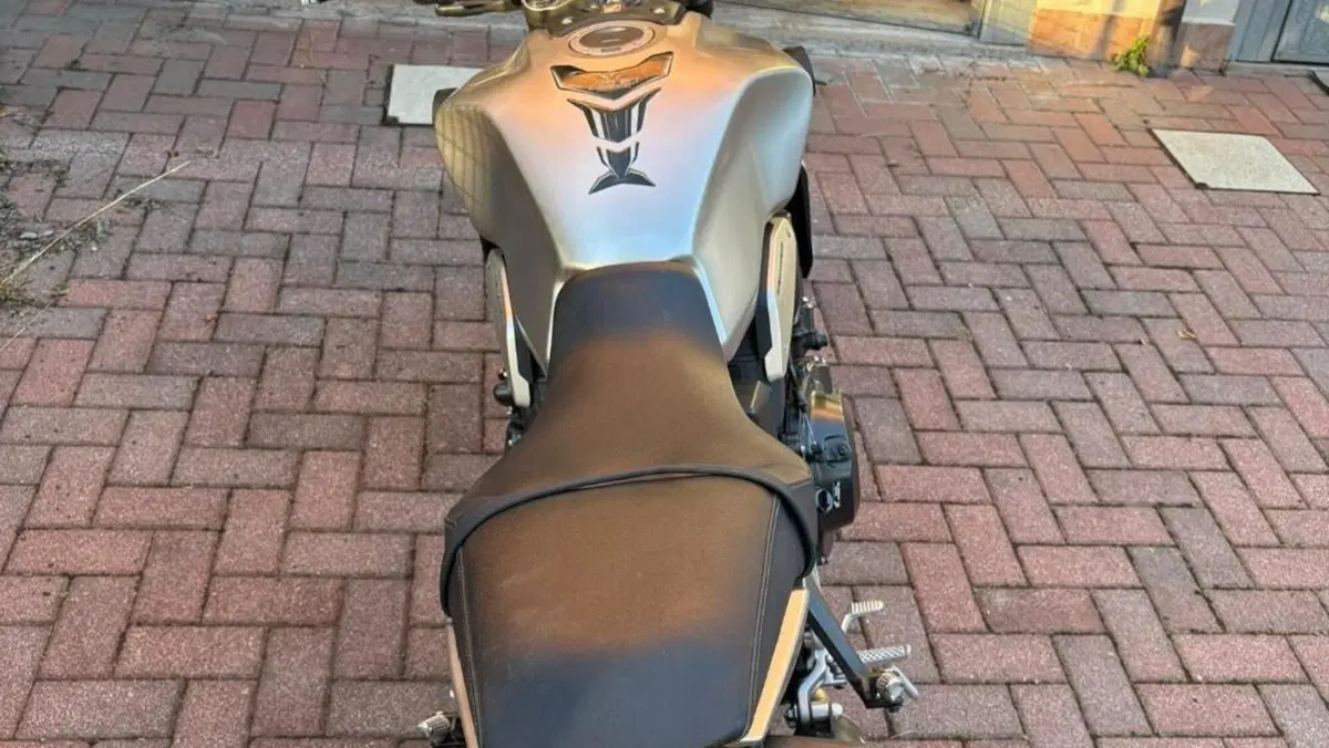 Honda CB 1000 R (2021 - 25)  (3)